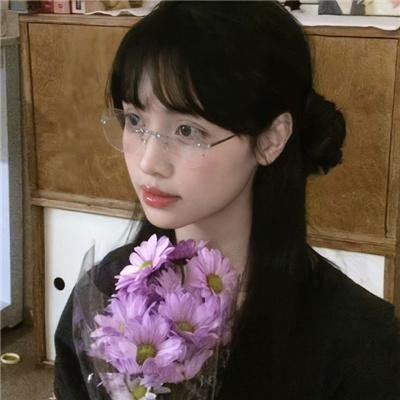 挎斗摩托车里的狗